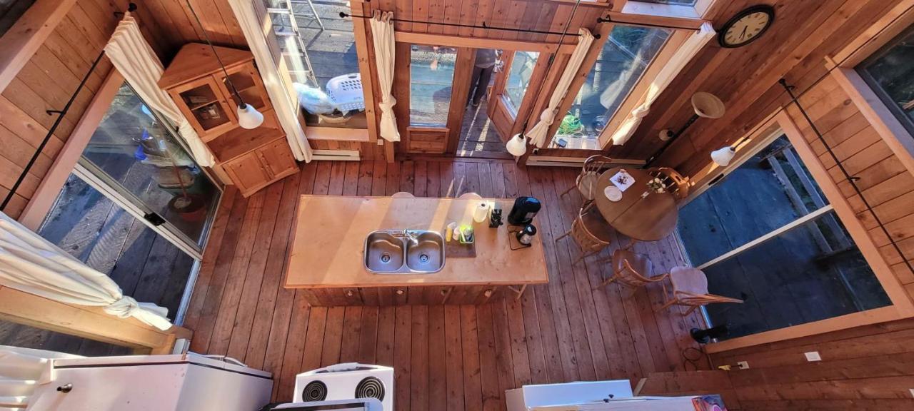 Ocean Views & Sunset Beach Cabin With Soaker Tub & Fire Pit Villa Powell River Dış mekan fotoğraf